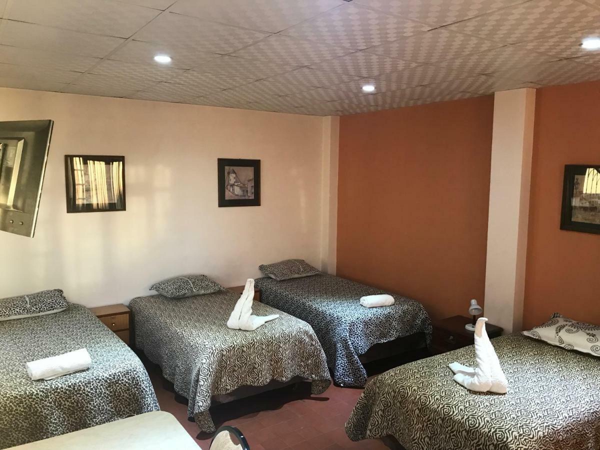 Cittadella Hostal スクレ エクステリア 写真